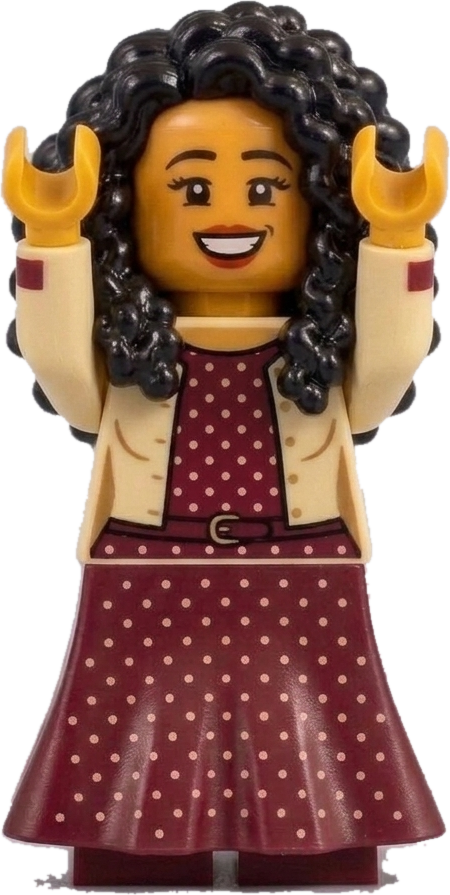 Jhully in a 1950s polka-dot dress